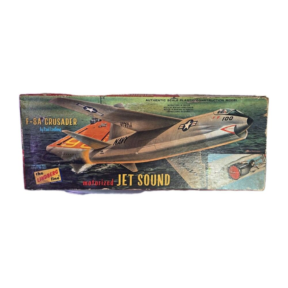 Lindberg F-8A Crusader Motorized Jet Sound 1:48 307M Model Kit 1962